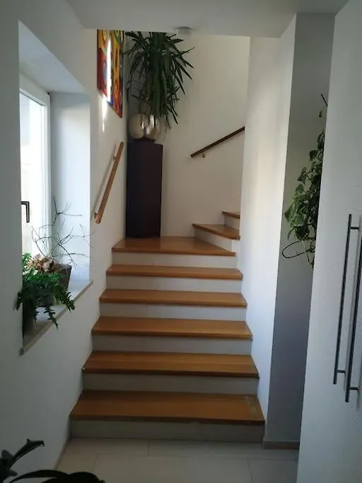 Apartment Ferienwohnung Geraeumiges Atelier Mit Flair Und Bergblick Murnau am Staffelsee Deutschland