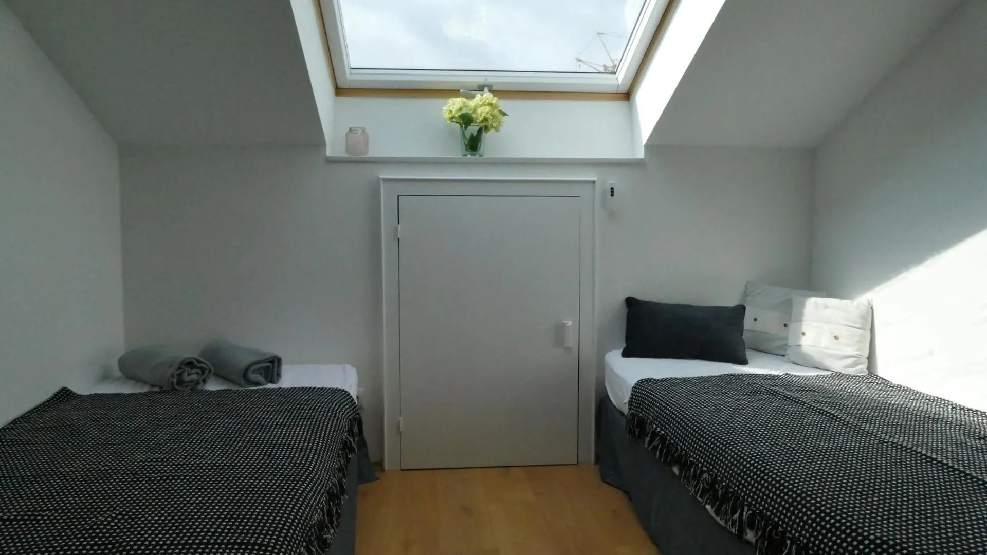 Ferienwohnung Geraeumiges Atelier Mit Flair Und Bergblick Murnau am Staffelsee Apartment